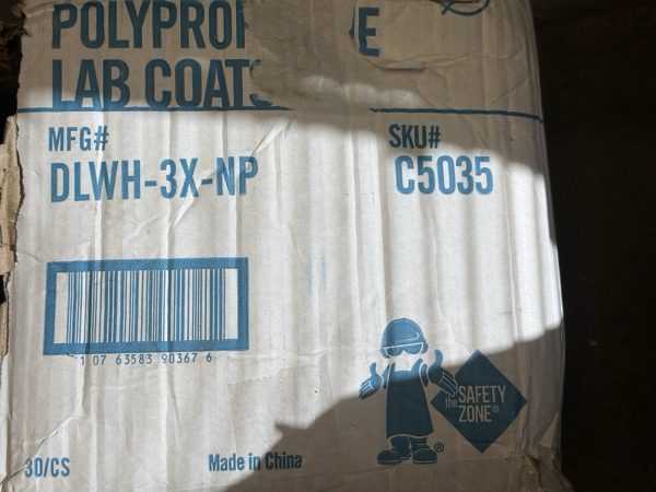 Safety Zone Spunbond Polypropylene No Pocket Lab Coat - 3XL - Image 3