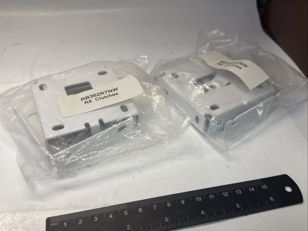 RollEase R-Series RB362RTNW 3 Inch Fascia Bracket - (Lot of 2) - Image 6