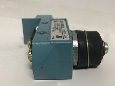 Honeywell-MICRO-SWITCH-E6V6-Series-BZE6-2RN-Limit-Switches-1NC-1NO-SPDT-114608076064-3