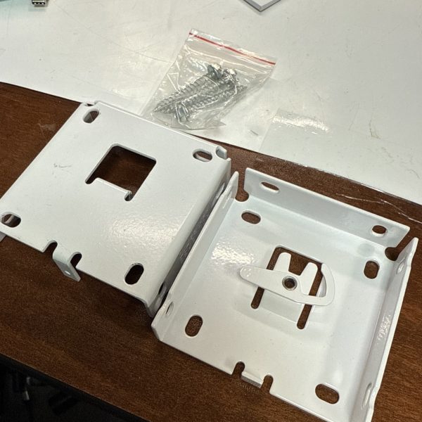 RollEase R-Series RB561RTNW 3 Inch Fascia Bracket - (Lot of 3) - Image 3